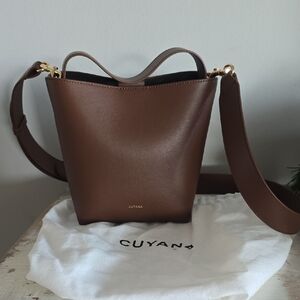 Cuyana Mini Linea Bucket Bag